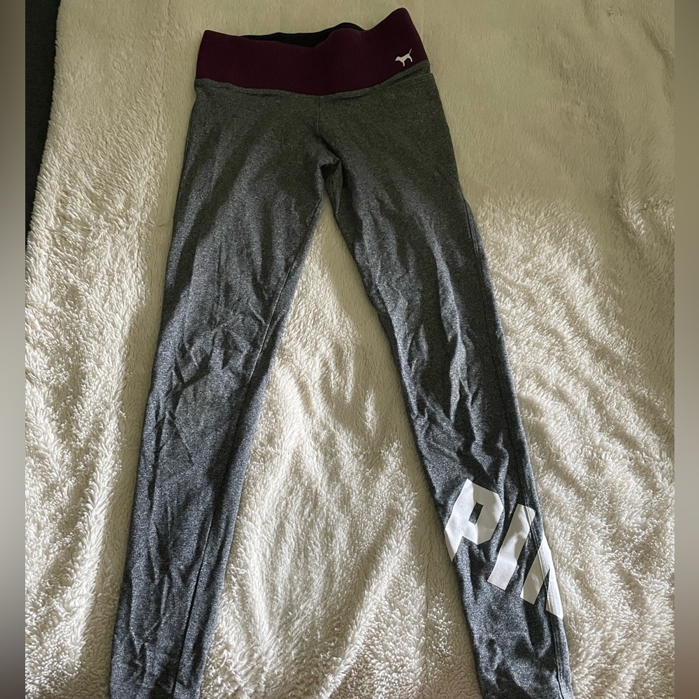PINK yoga leggings